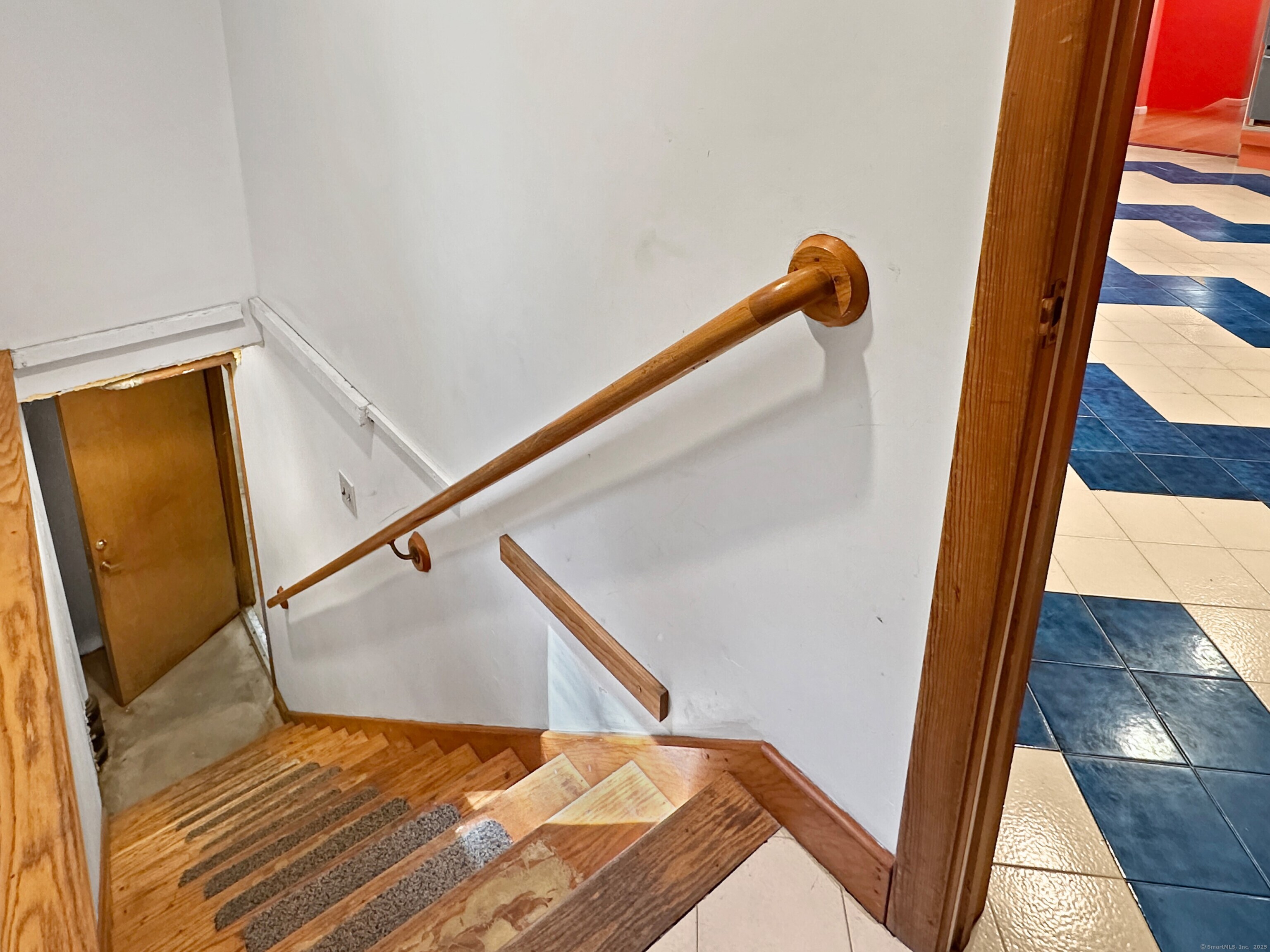 301 Bell Street Middletown, CT 06457 - Photo 37 of 40 a view of an entryway