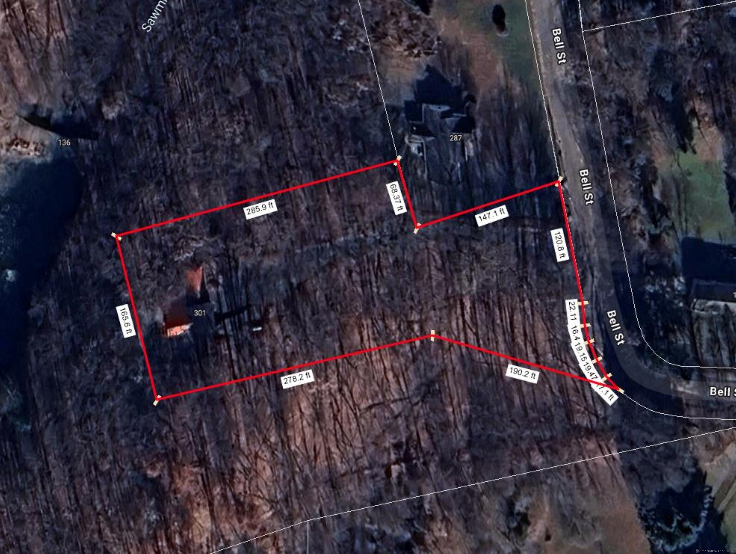 301 Bell Street Middletown, CT 06457 - Photo 9 of 40 a view of entryway