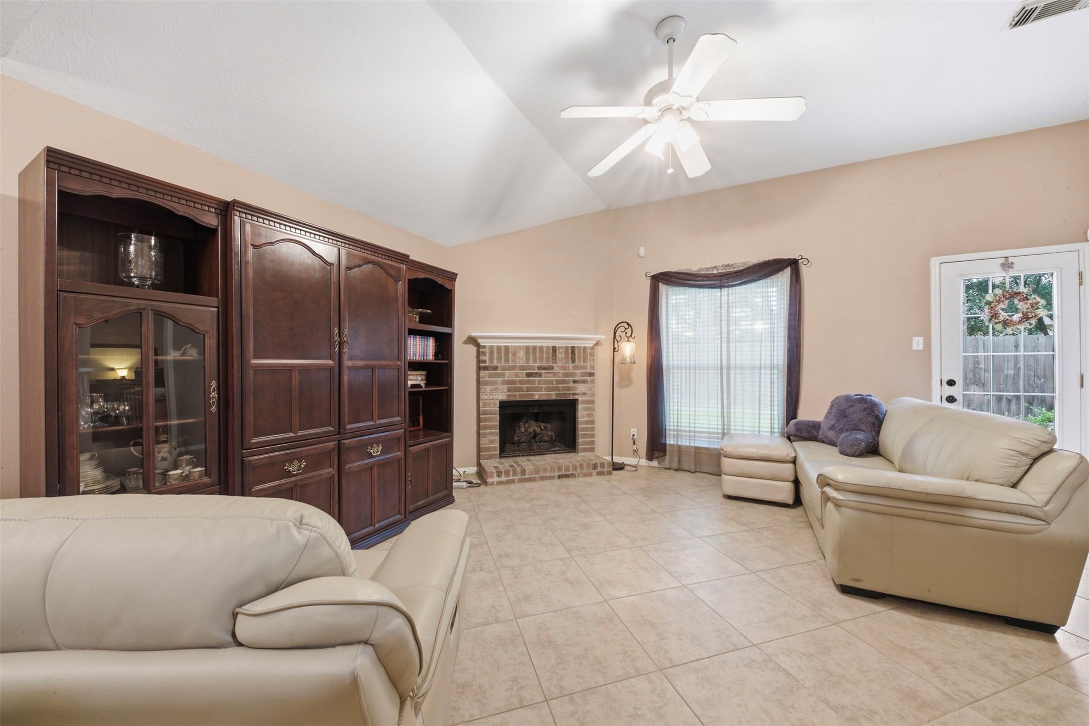 12218 Innisfall Circle Tomball, TX 77377 - Photo 5 of 27