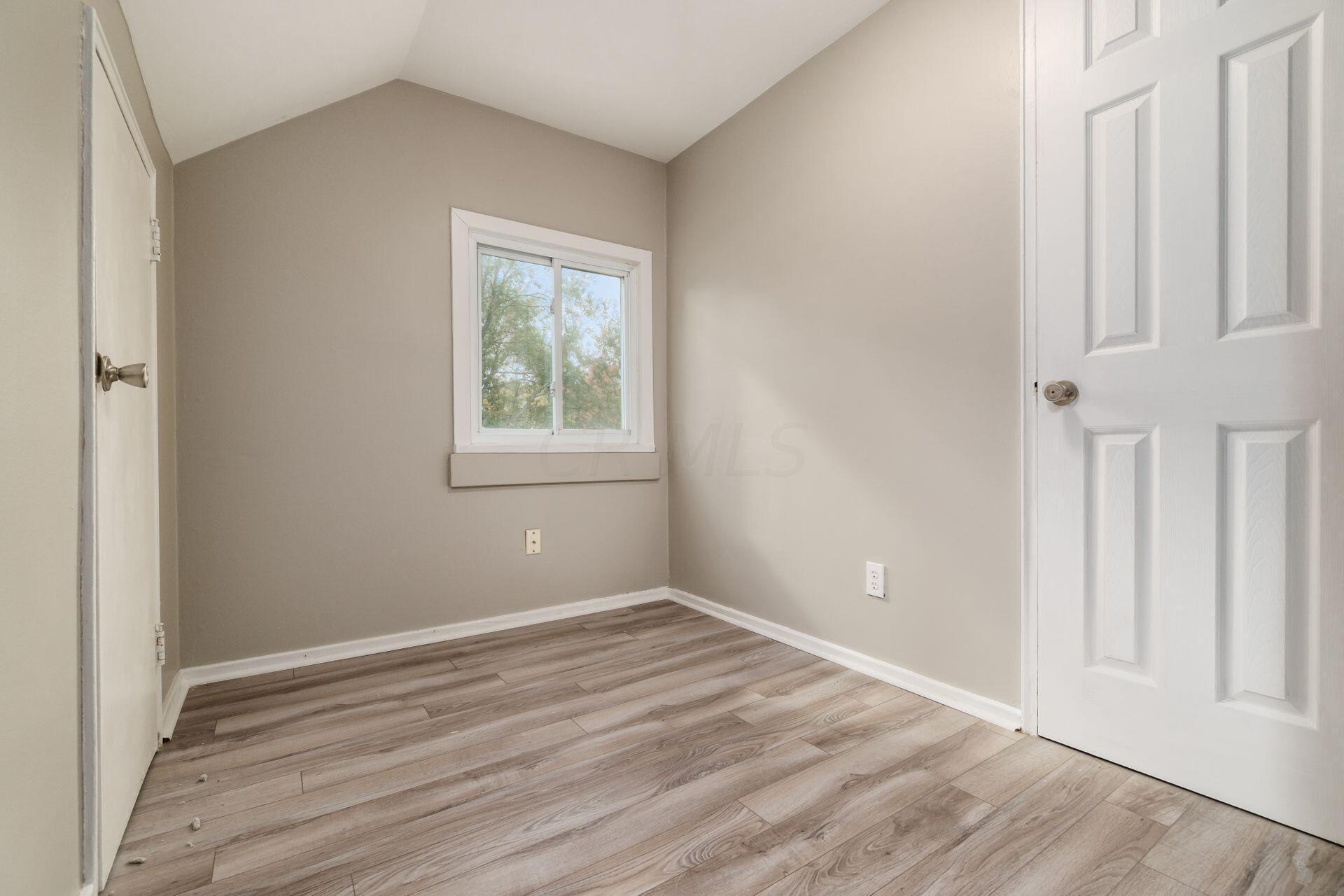 958 Antwerp Road Columbus, OH 43213 - Photo 26 of 33