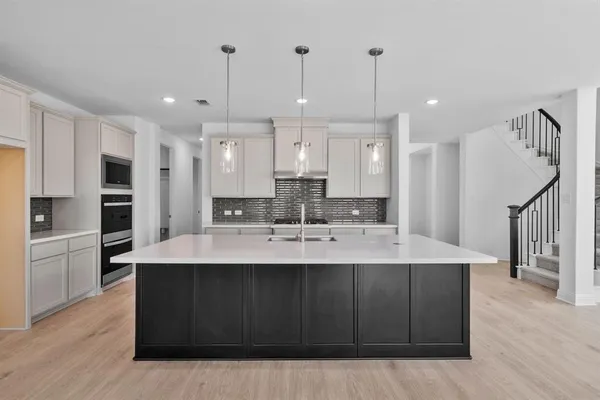 $680,285 | 229 Pine Leaf Trail, Waxahachie, TX 75165