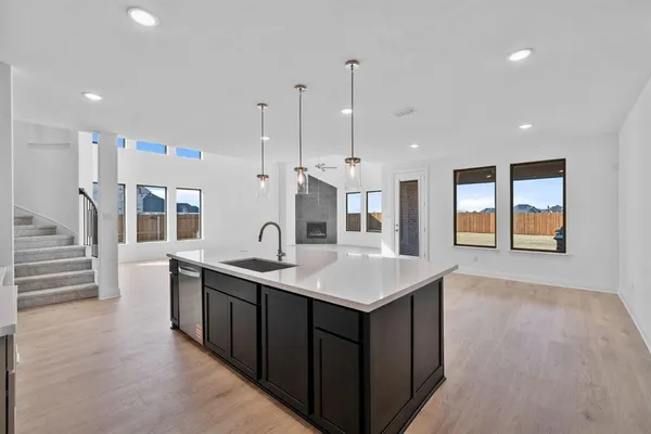 $680,285 | 229 Pine Leaf Trail, Waxahachie, TX 75165