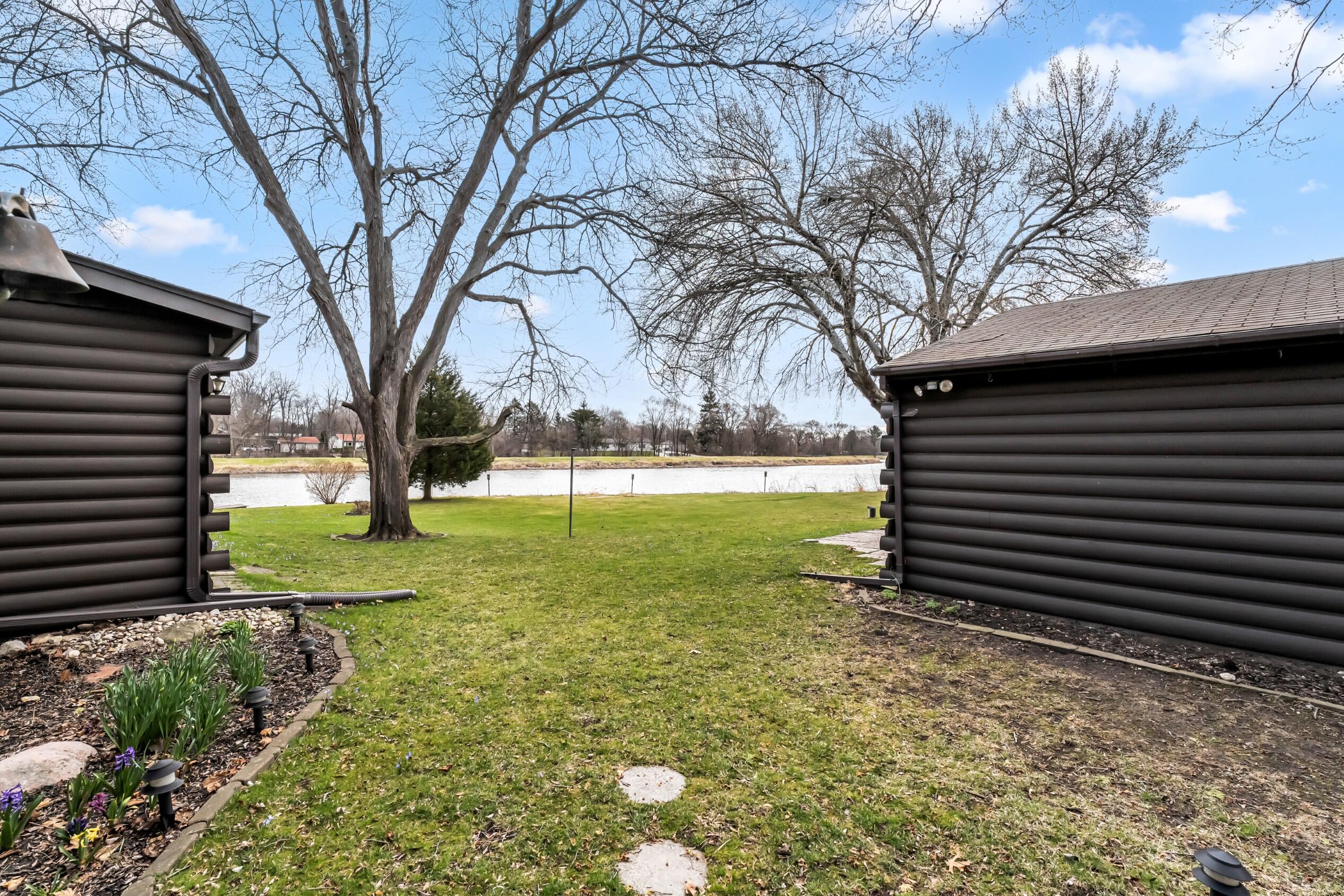N6236 West Lake Shore Drive Spring Prairie, WI 53105 - Photo 42 of 69 Photo (42)