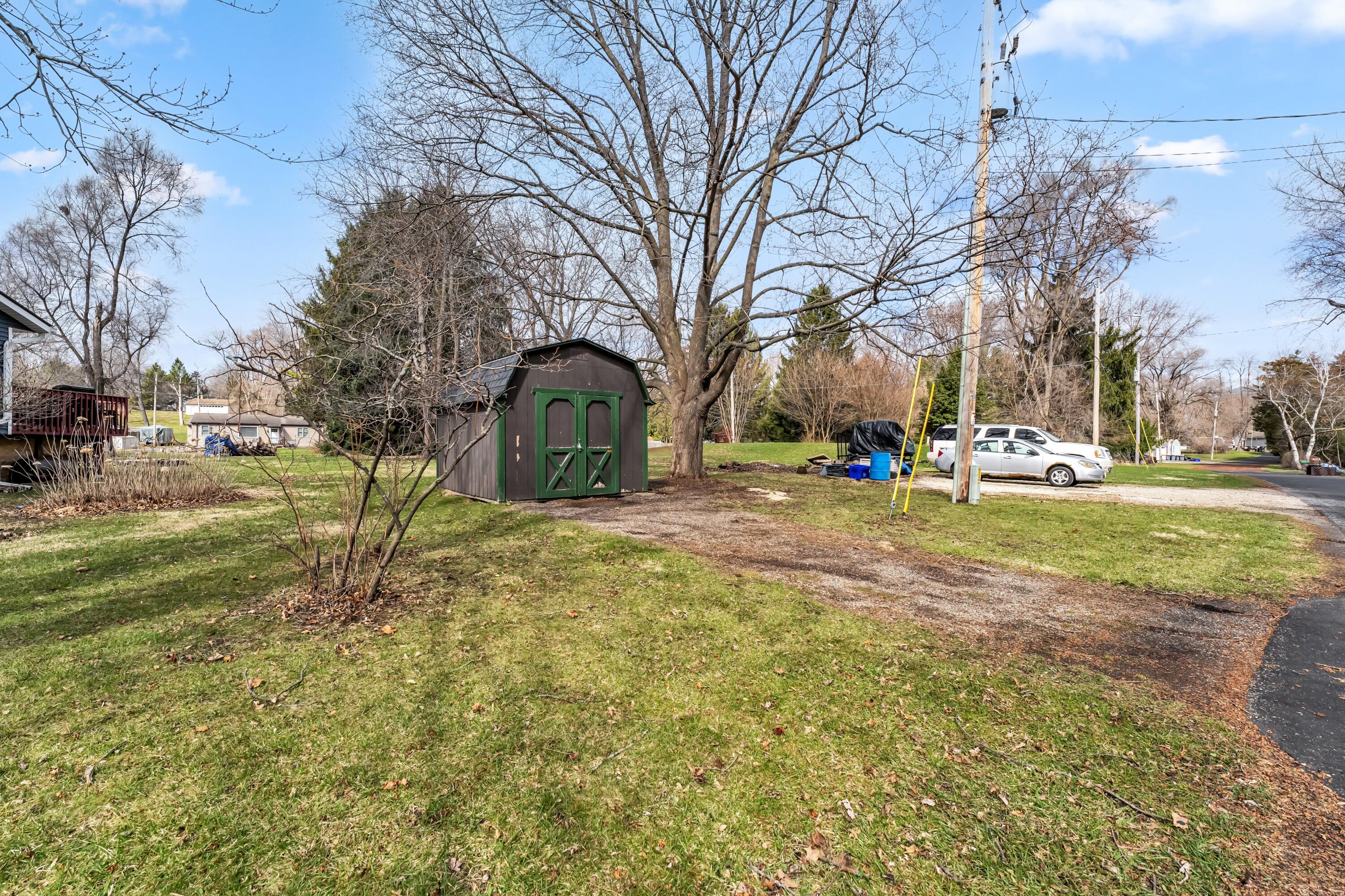 N6236 West Lake Shore Drive Spring Prairie, WI 53105 - Photo 51 of 69 Photo (51)
