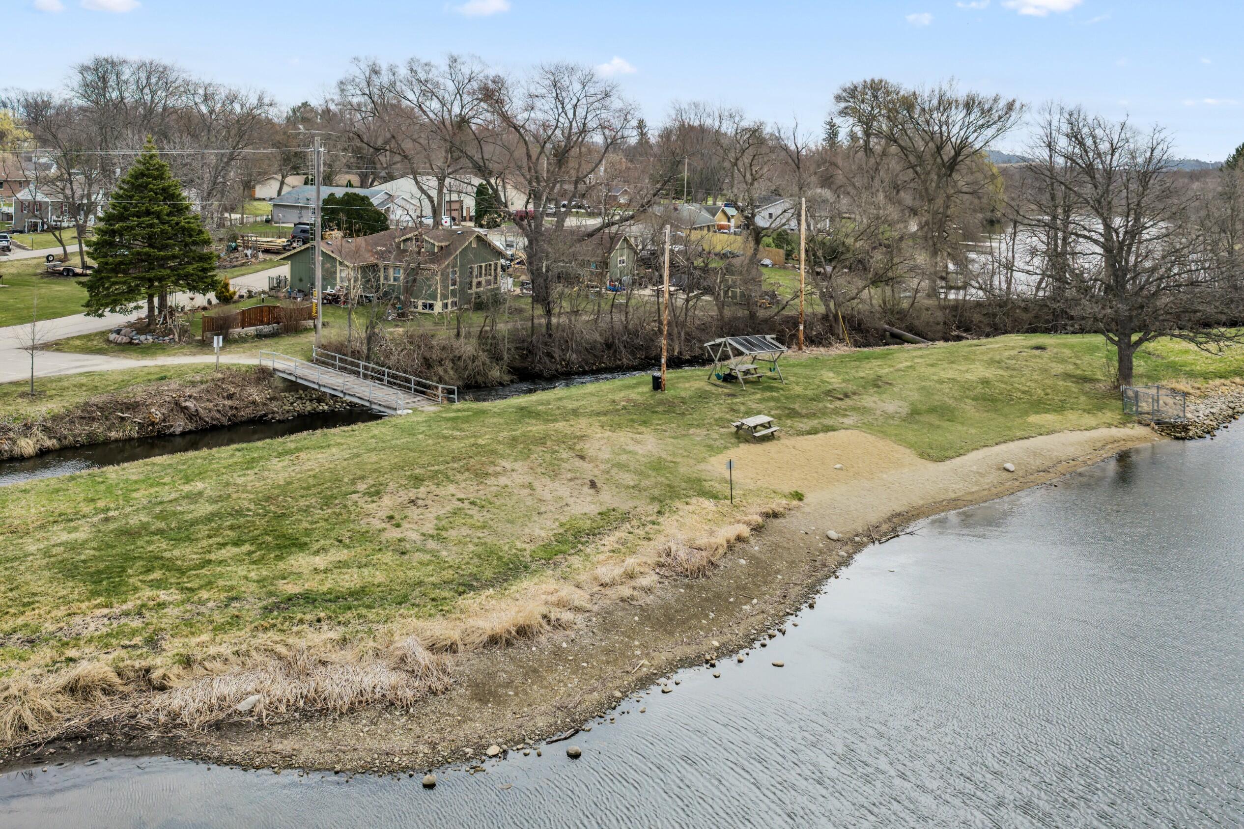 N6236 West Lake Shore Drive Spring Prairie, WI 53105 - Photo 61 of 69 Photo (61)