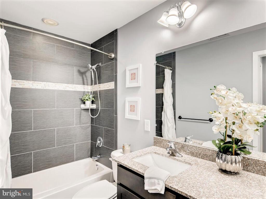 509 Middle River Road Baltimore, MD 21220 - Photo 22 of 37 OWNER'S SUITE ATTACHED FULL BATH