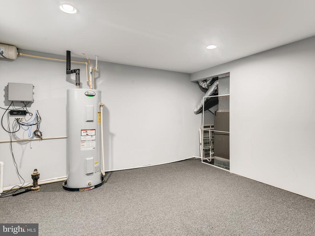 509 Middle River Road Baltimore, MD 21220 - Photo 33 of 37 POSS 2ND FAMILY RM OR WORKSHOP AREA