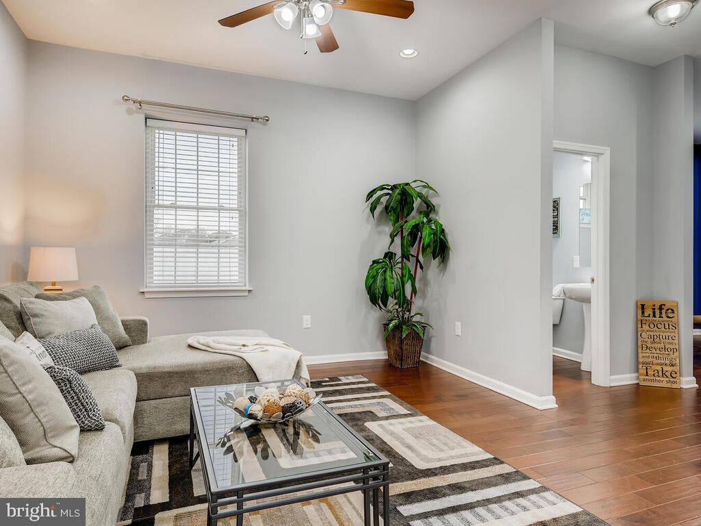 509 Middle River Road Baltimore, MD 21220 - Photo 7 of 37 LIVING ROOM