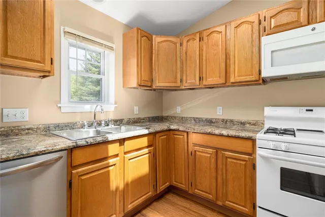 $2,200 | 275 Union Avenue, Unit 2, Burrillville, RI 02859