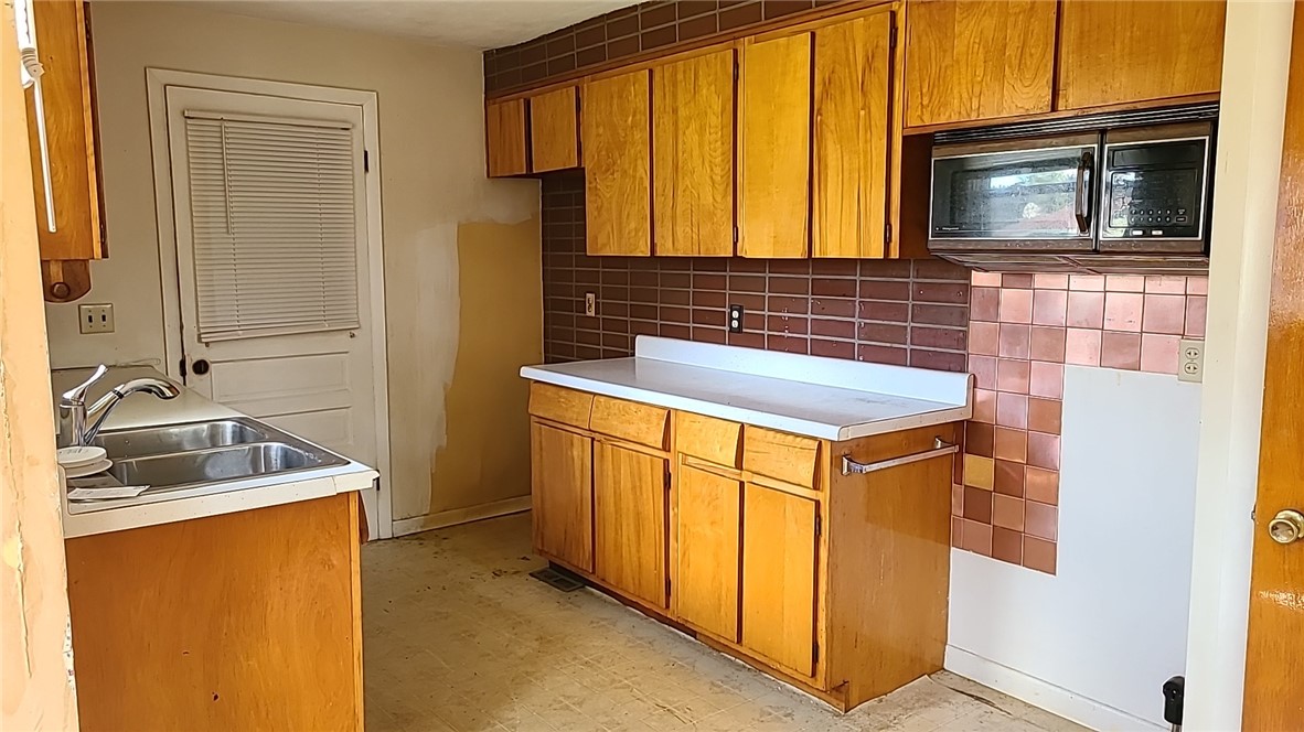 7396 Centerport Road Throop, NY 13021 - Photo 2 of 22