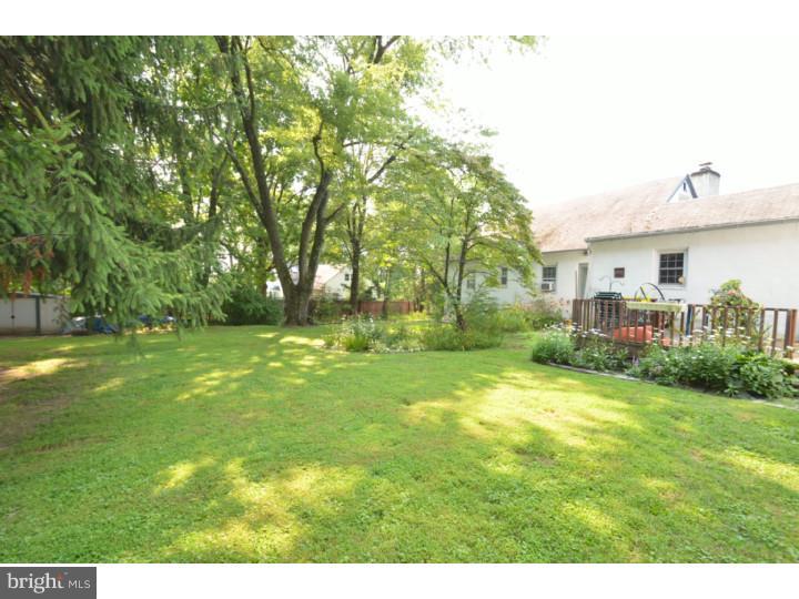 2141 Longview Road Warrington, PA 18976 - Photo 2 of 23 Exterior Back