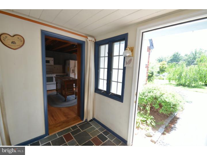 2141 Longview Road Warrington, PA 18976 - Photo 19 of 23 Foyer