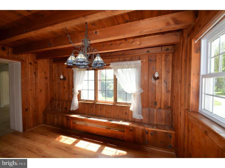 2141 Longview Road Warrington, PA 18976 - Photo 6 of 23 Breakfast Room