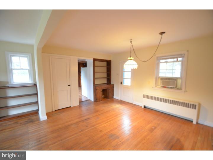 2141 Longview Road Warrington, PA 18976 - Photo 10 of 23 Dining Room