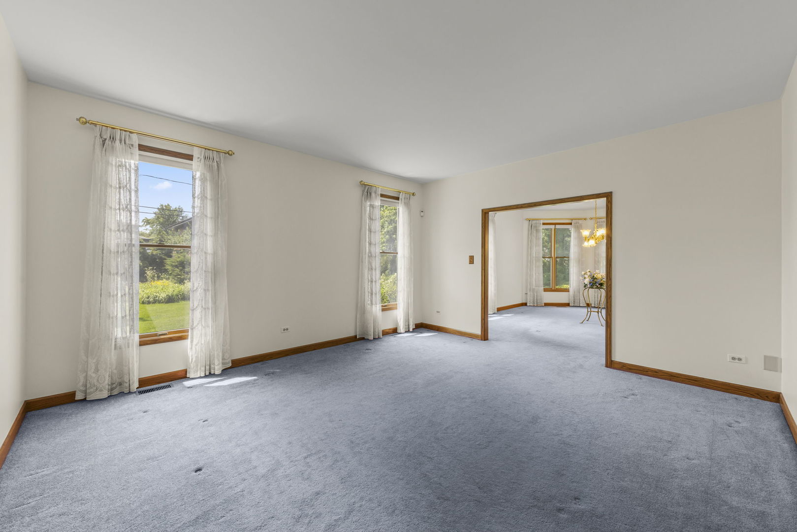 18040 Perth Avenue Homewood, IL 60430 - Photo 16 of 44 an empty room with windows