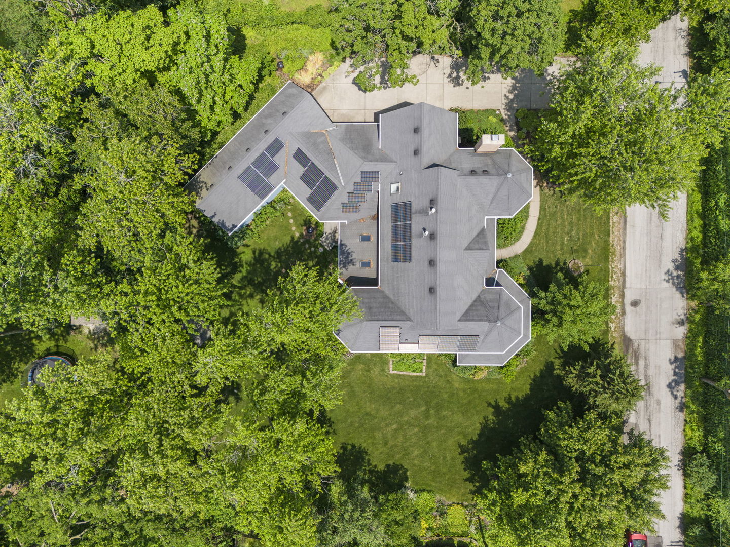 18040 Perth Avenue Homewood, IL 60430 - Photo 40 of 44 an aerial view of a house