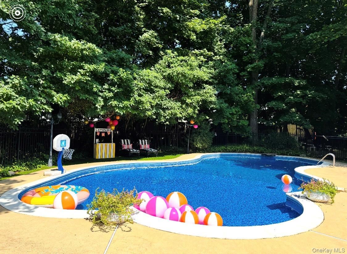 5 Wendover Road Setauket, NY 11733 - Photo 46 of 50