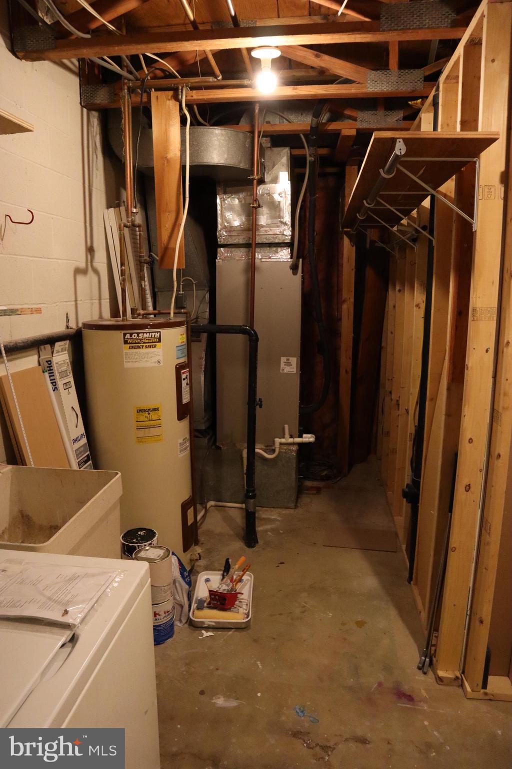 3039 Seminole Road Woodbridge, VA 22192 - Photo 28 of 30 Laundry room in Basement