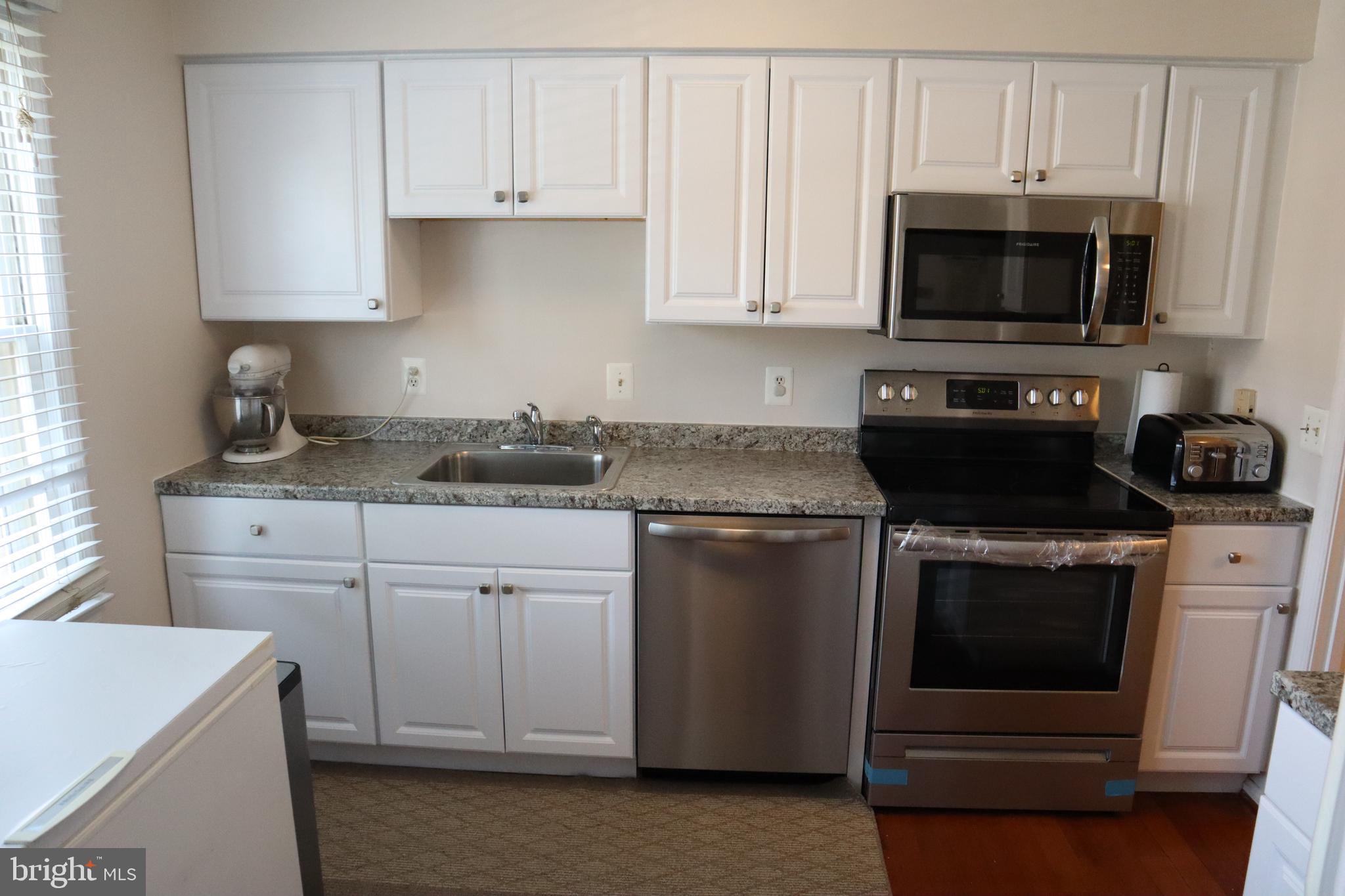 3039 Seminole Road Woodbridge, VA 22192 - Photo 8 of 30 Kitchen