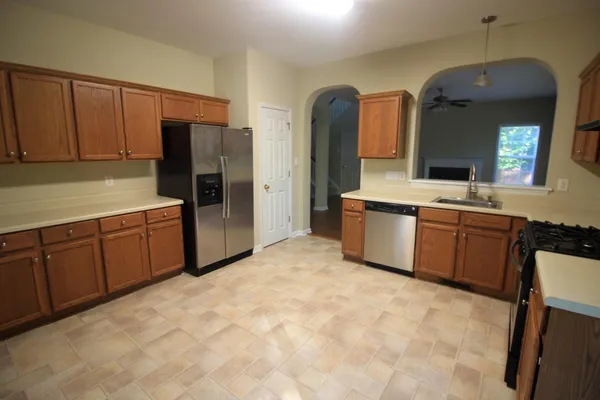 $2,300 | 2004 Simca Court, Apex, NC 27502