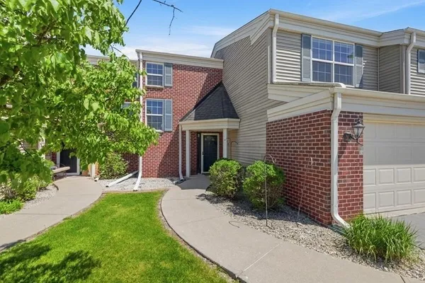 $364,900 | N16W26512 Golf View Lane, Unit E, Pewaukee, WI 53072