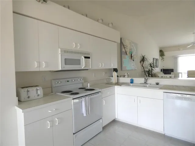 $5,500 | 9641 Castle Point Drive, Unit 1225, Sarasota, FL 34238