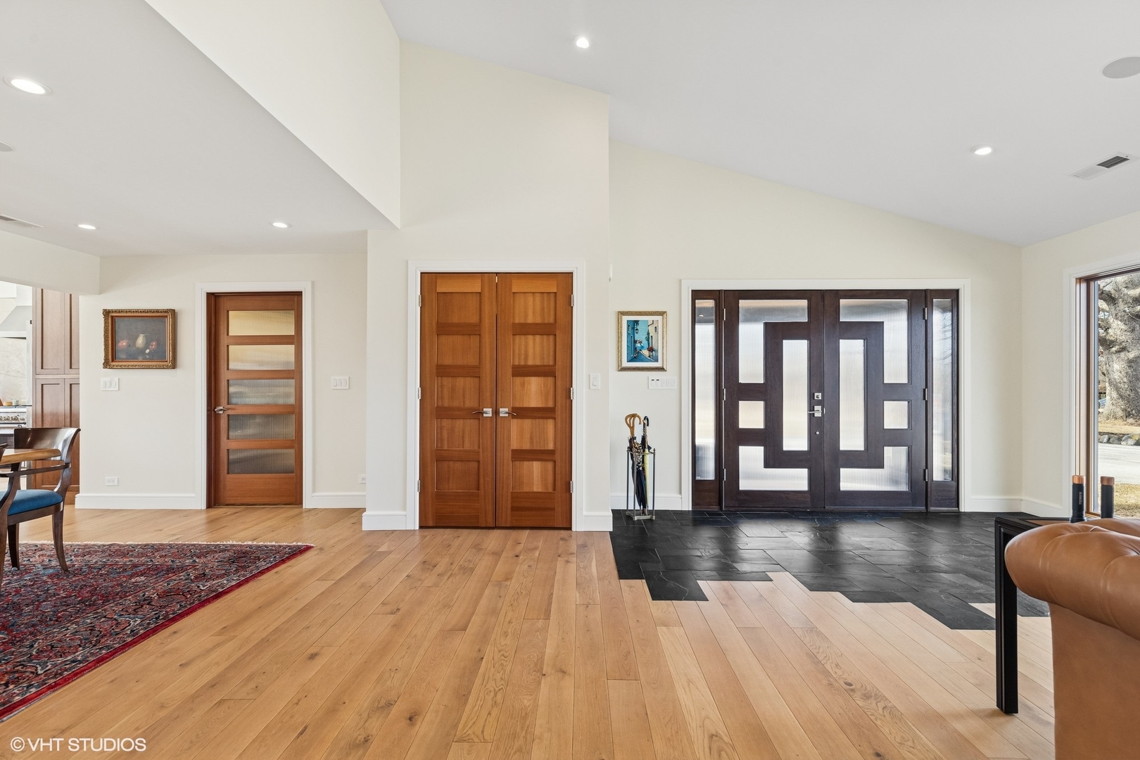 133 East County Line Road Barrington, IL 60010 - Photo 4 of 40