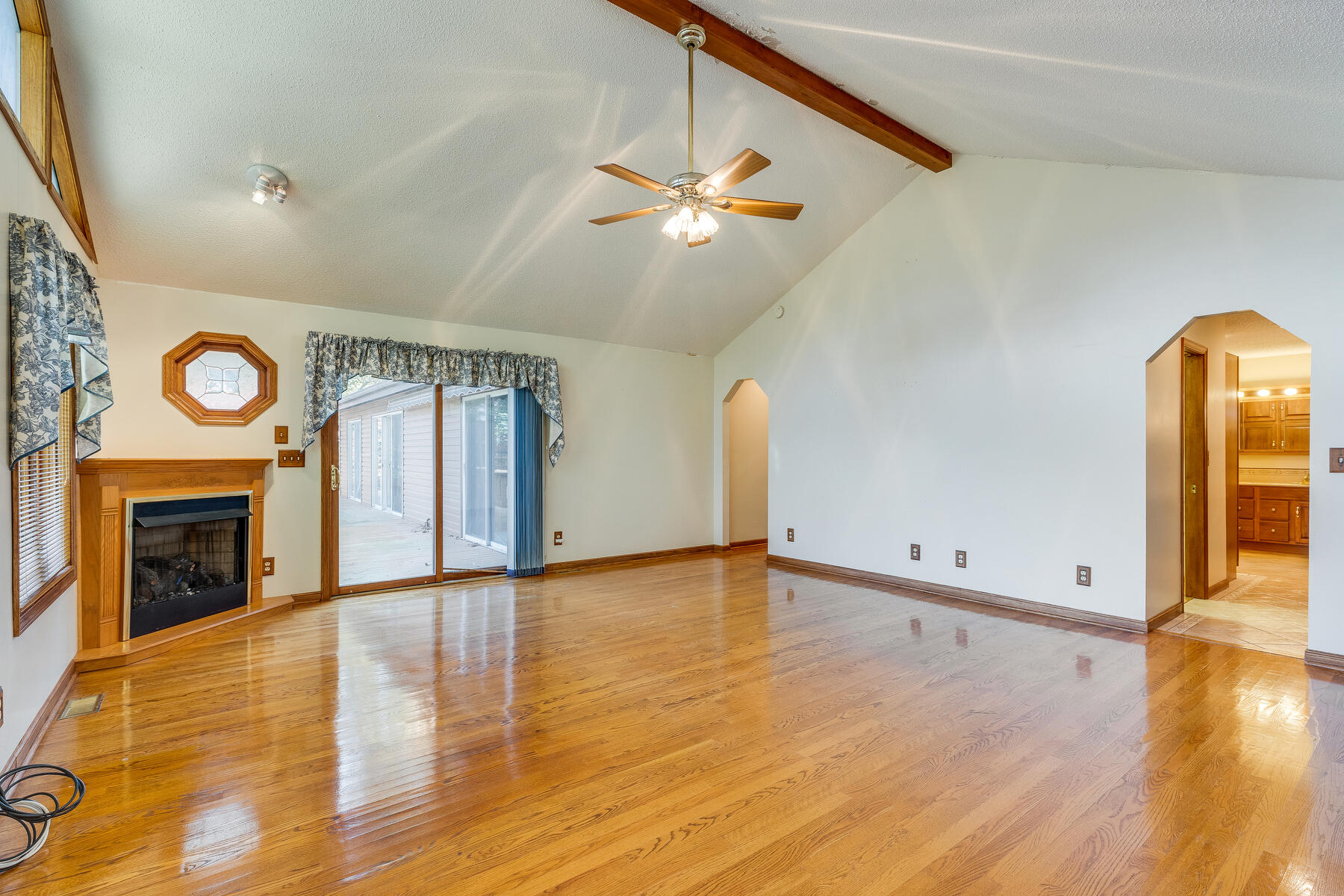 747 Ridgefield Road Elizabethton, TN 37643 - Photo 21 of 59 021