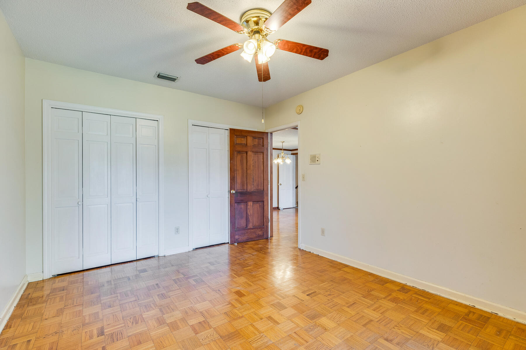 747 Ridgefield Road Elizabethton, TN 37643 - Photo 40 of 59 040