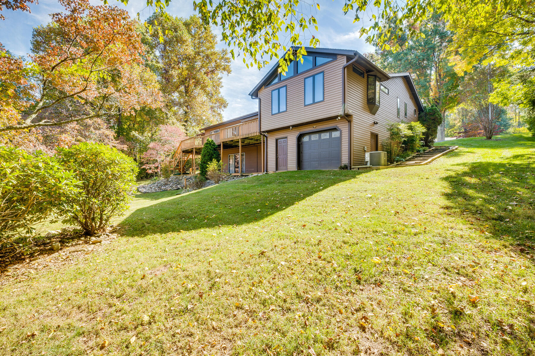 747 Ridgefield Road Elizabethton, TN 37643 - Photo 54 of 59 054