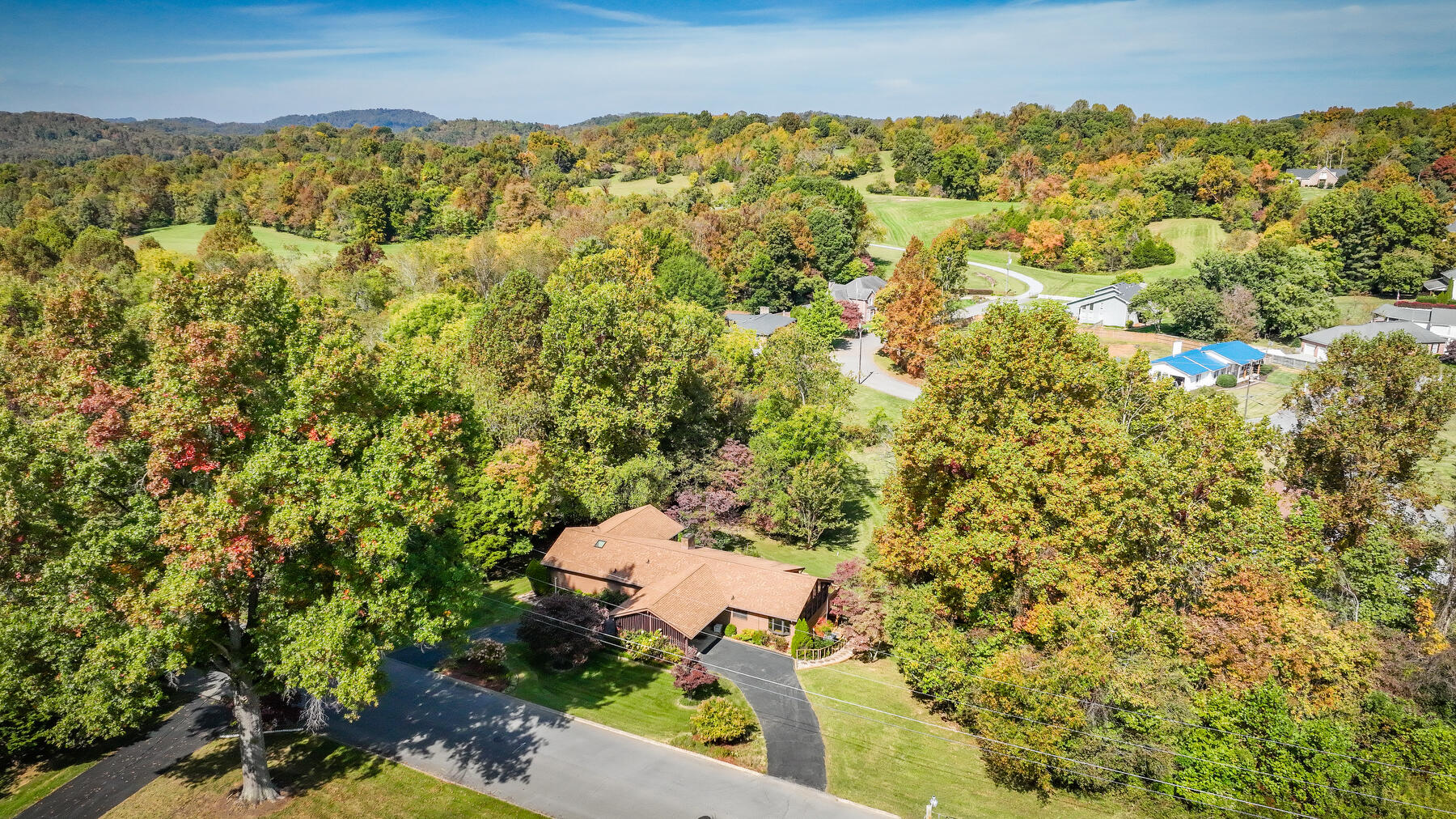 747 Ridgefield Road Elizabethton, TN 37643 - Photo 56 of 59 102