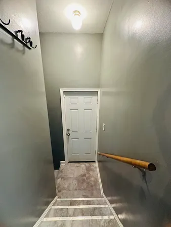 $2,150 | 3850 West 81st Street, Chicago, IL 60652