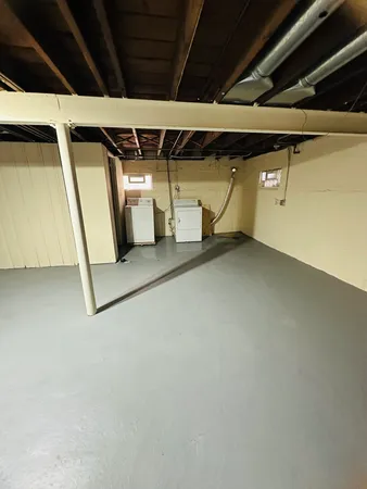 $2,150 | 3850 West 81st Street, Chicago, IL 60652