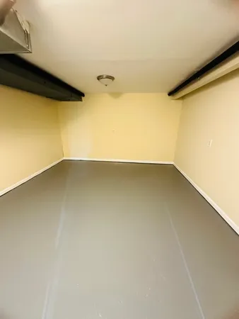 $2,150 | 3850 West 81st Street, Chicago, IL 60652