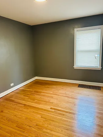 $2,150 | 3850 West 81st Street, Chicago, IL 60652