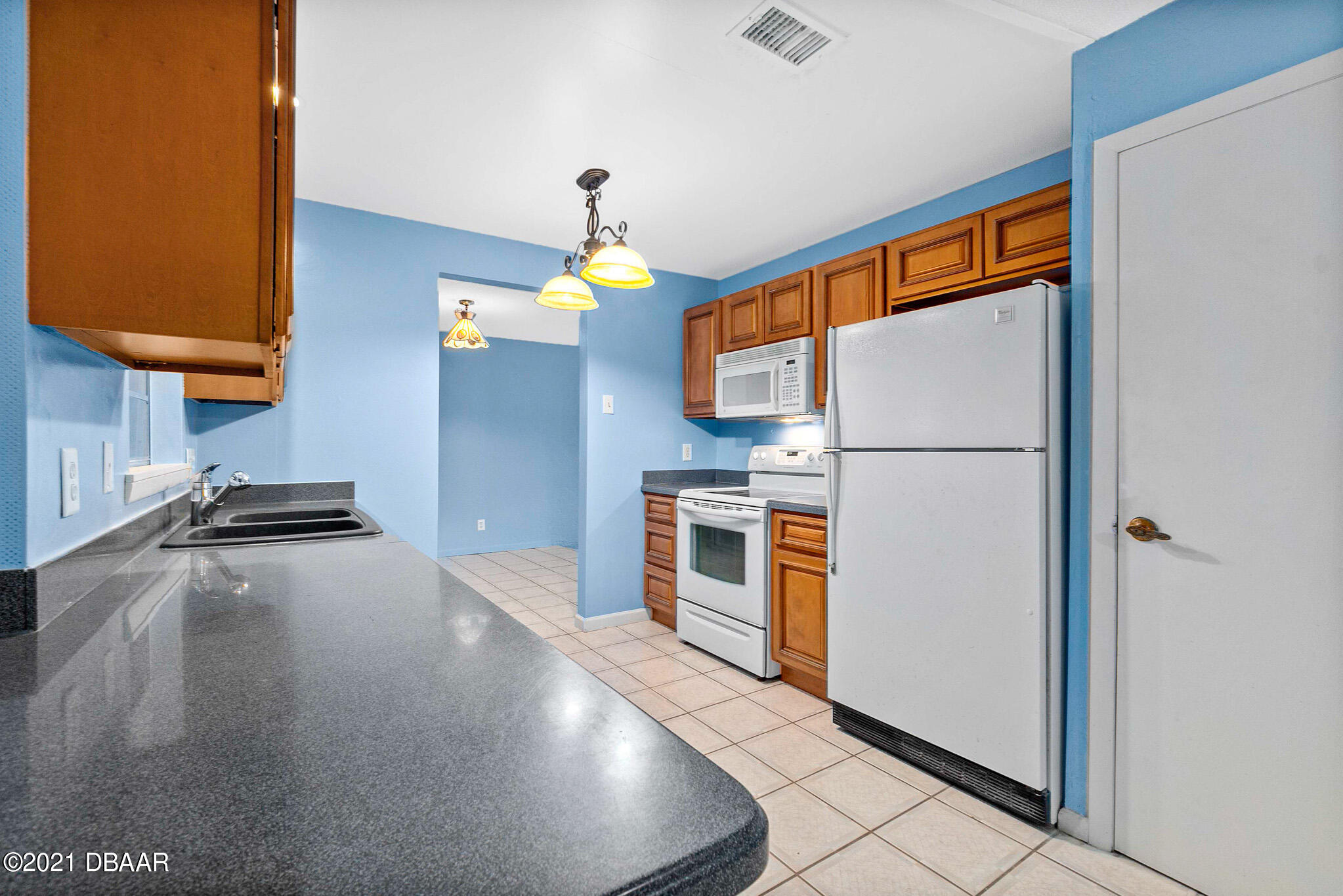 25 Whippoorwill Lane Ormond Beach, FL 32174 - Photo 5 of 43 24WhippoorwillLn-54