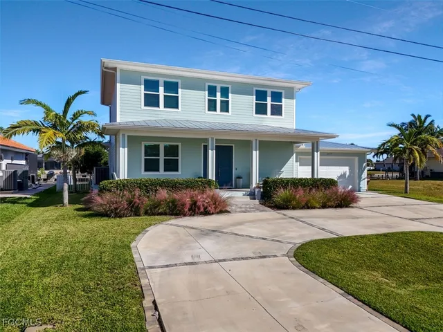 $1,199,000 | 2717 Southwest 38th Street, Cape Coral, FL 33914