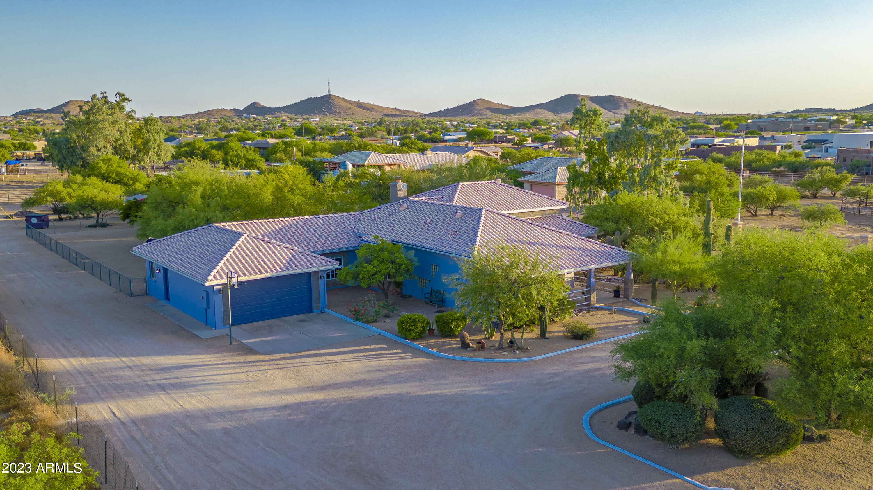 141 East Cloud Road Phoenix, AZ 85086 - Photo 1 of 99 Desert Hills Equestion Manor