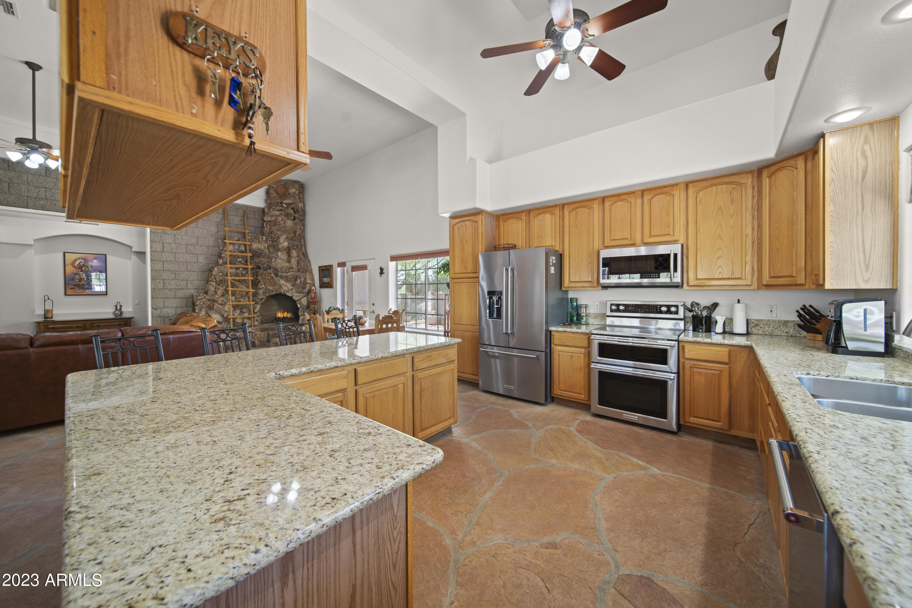 141 East Cloud Road Phoenix, AZ 85086 - Photo 31 of 99 Nice Upgraded appliances