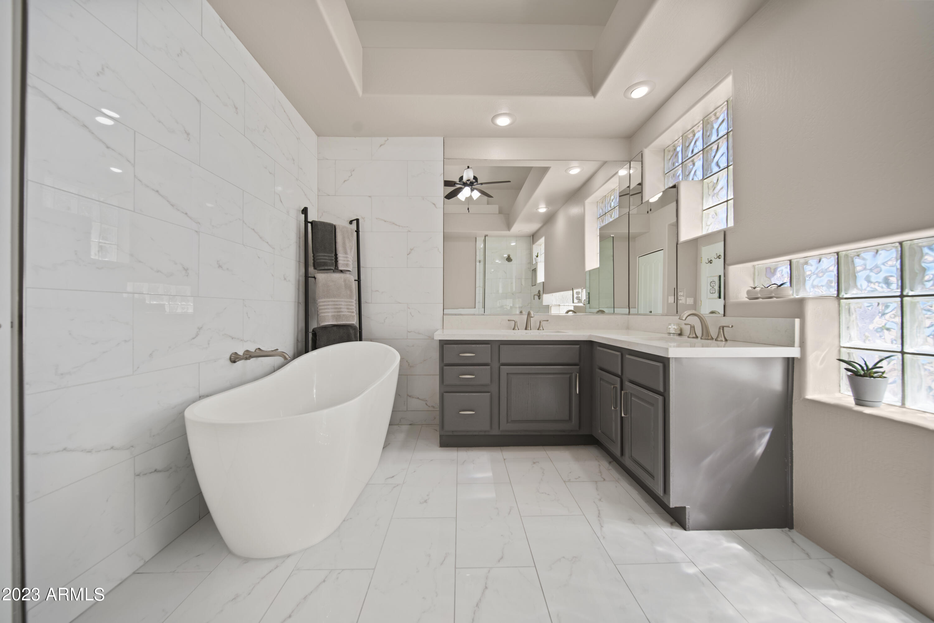 141 East Cloud Road Phoenix, AZ 85086 - Photo 39 of 99 Beautiful Primary Bathroom