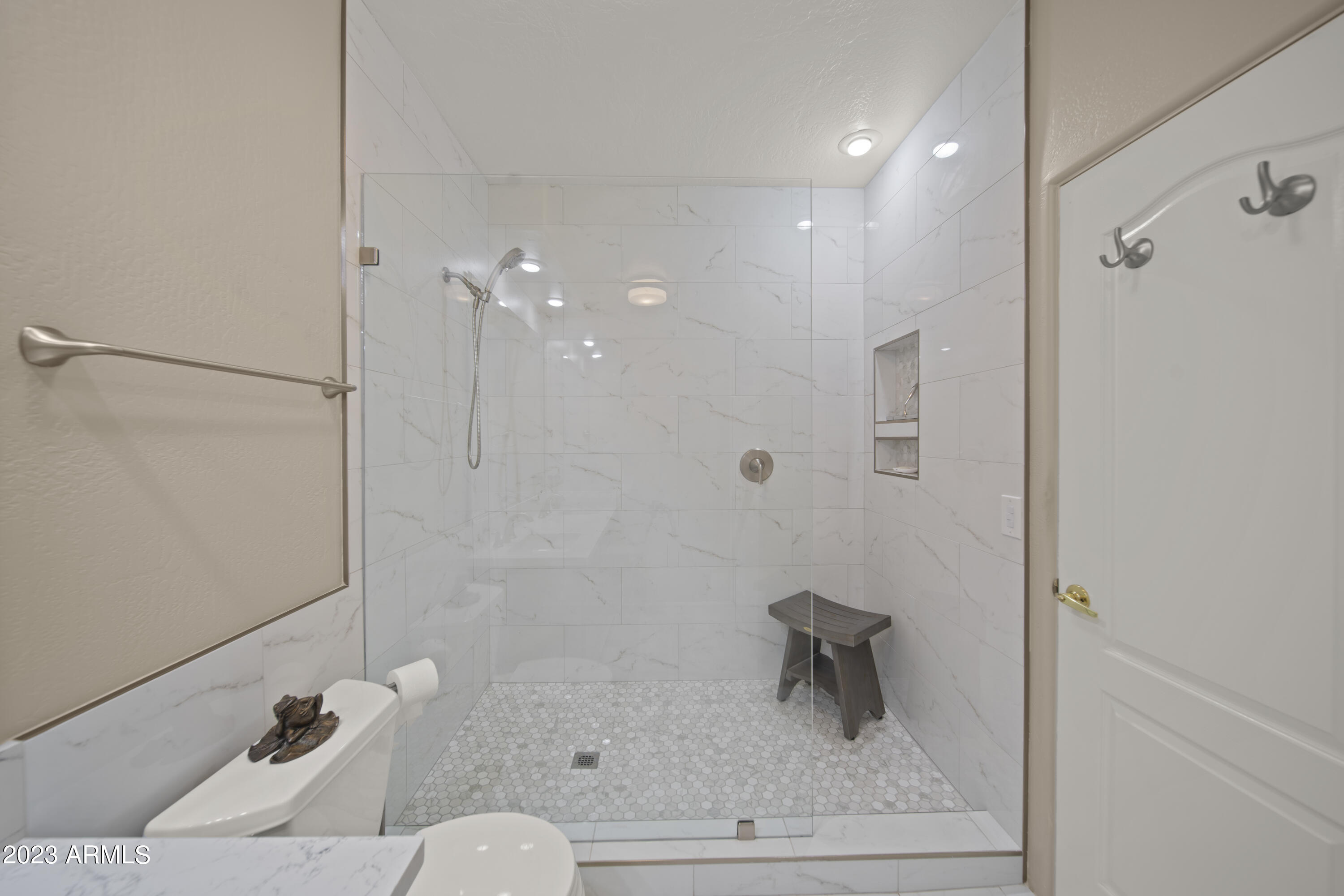 141 East Cloud Road Phoenix, AZ 85086 - Photo 49 of 99 Bathroom 2 - Walk-In Closet