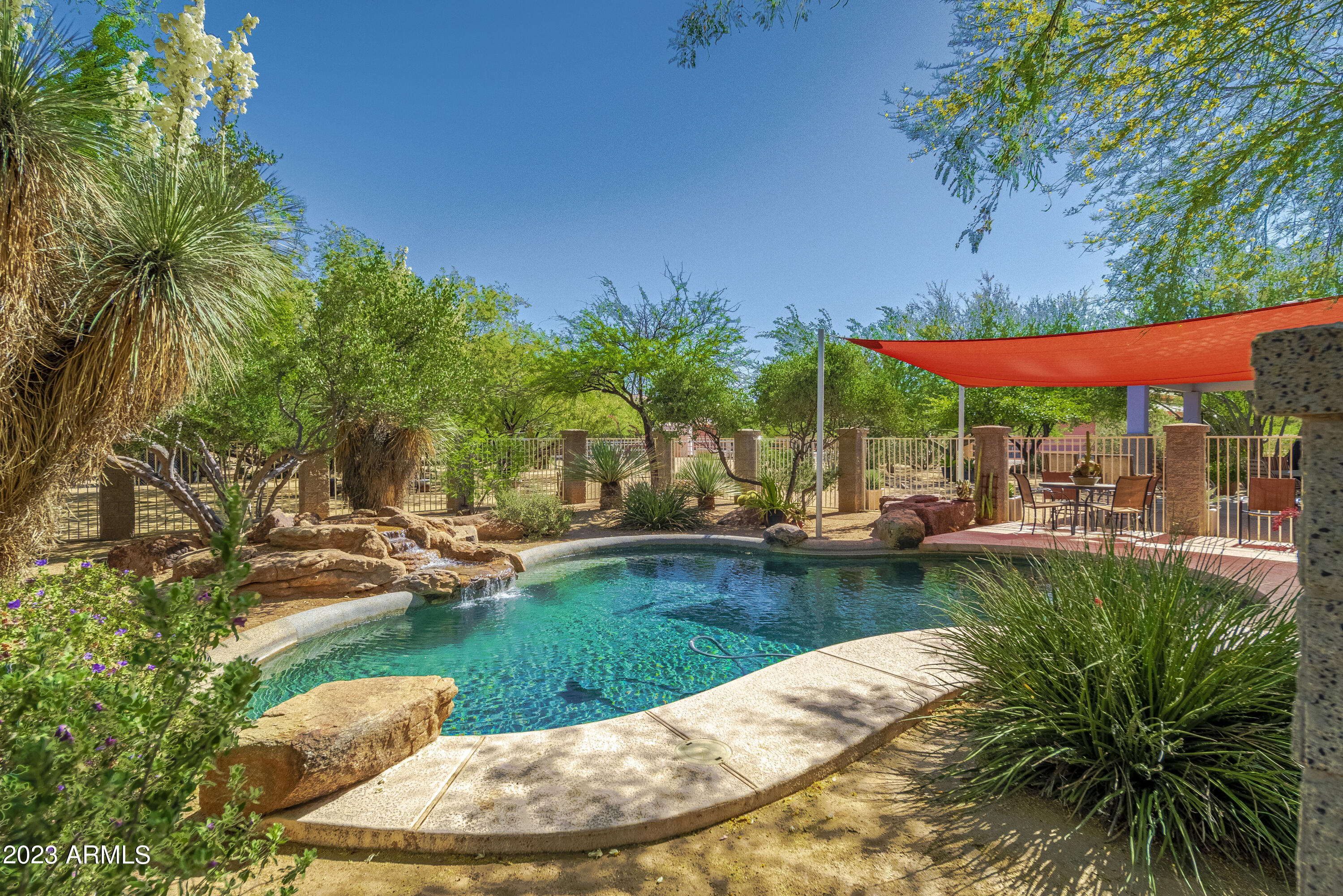 141 East Cloud Road Phoenix, AZ 85086 - Photo 63 of 99 Entertainer's Paradise