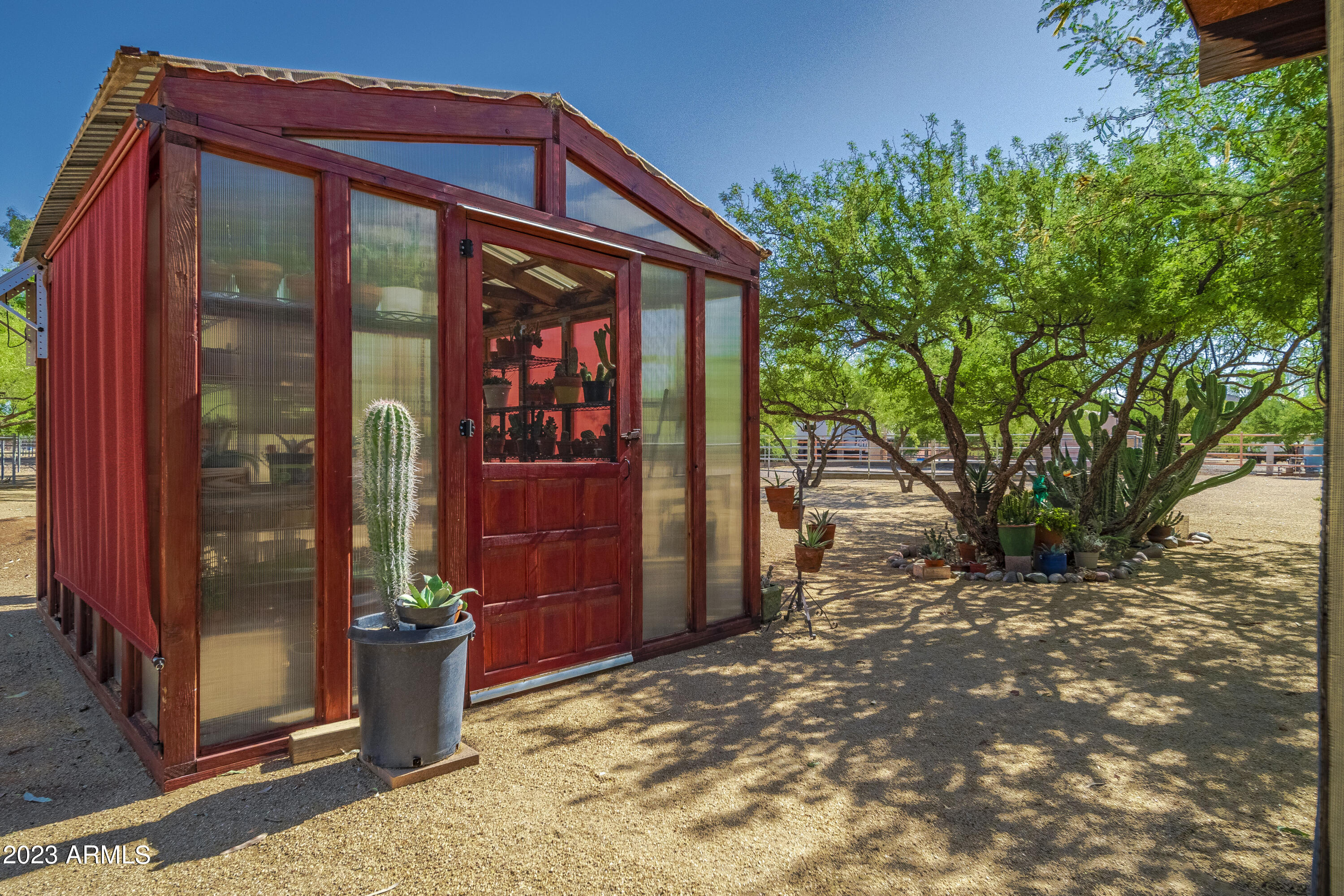 141 East Cloud Road Phoenix, AZ 85086 - Photo 85 of 99 Solar Operated Lights & Fan