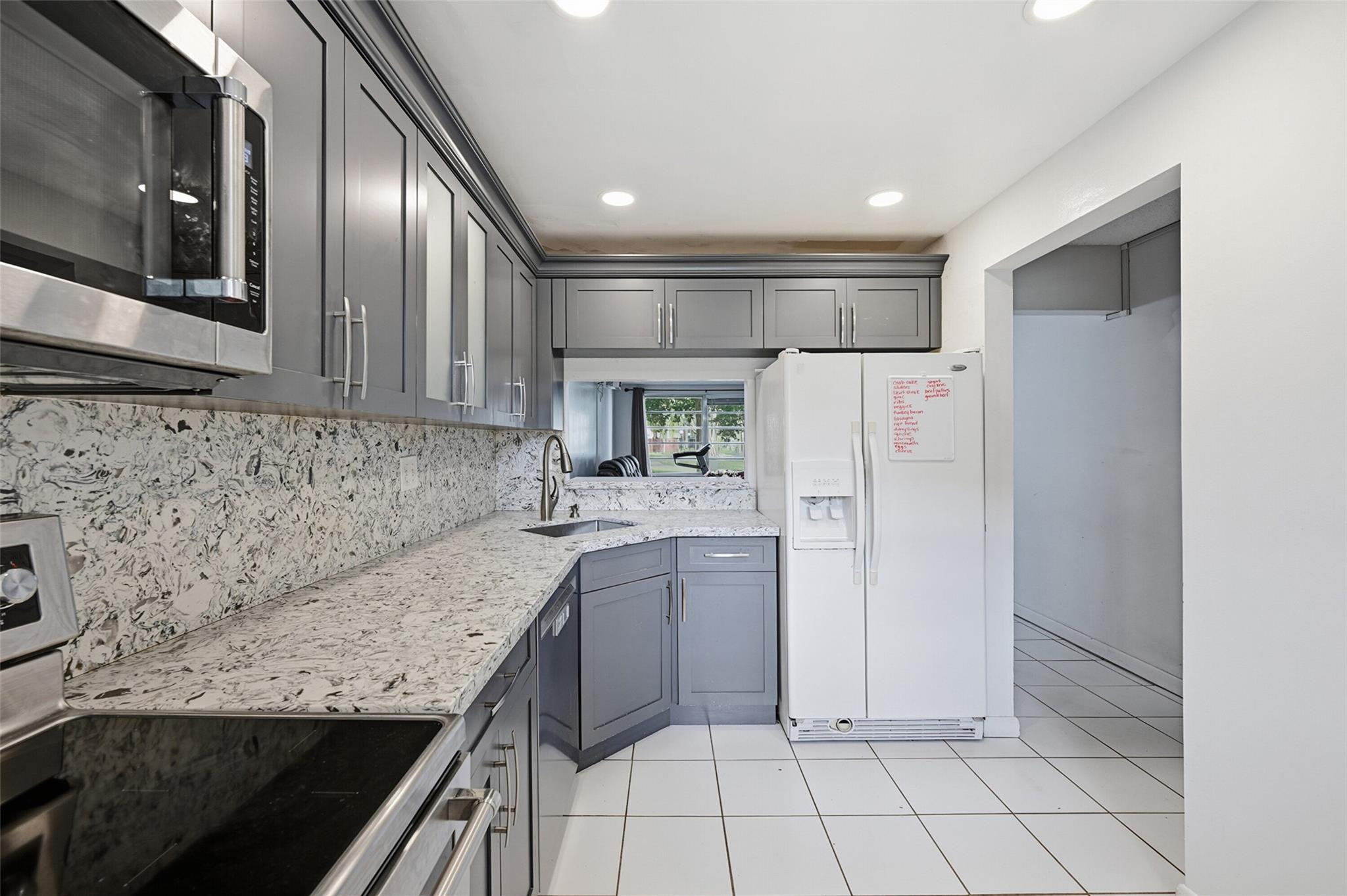 7500 Northwest 17th Street, Unit 110 Plantation, FL 33313 - Photo 12 of 27 Photo 12