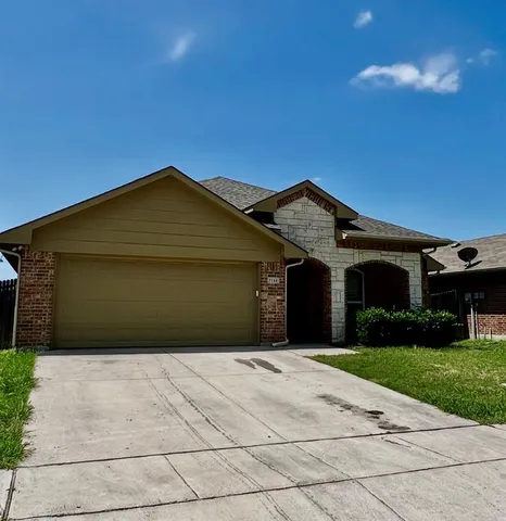 $2,000 | 3144 Evangeline Road, Fort Worth, TX 76140