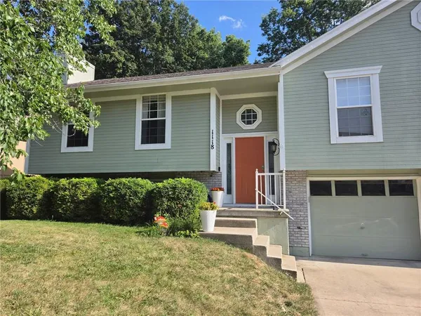 $325,000 | 1118 Eastman Court, Blue Springs, MO 64015