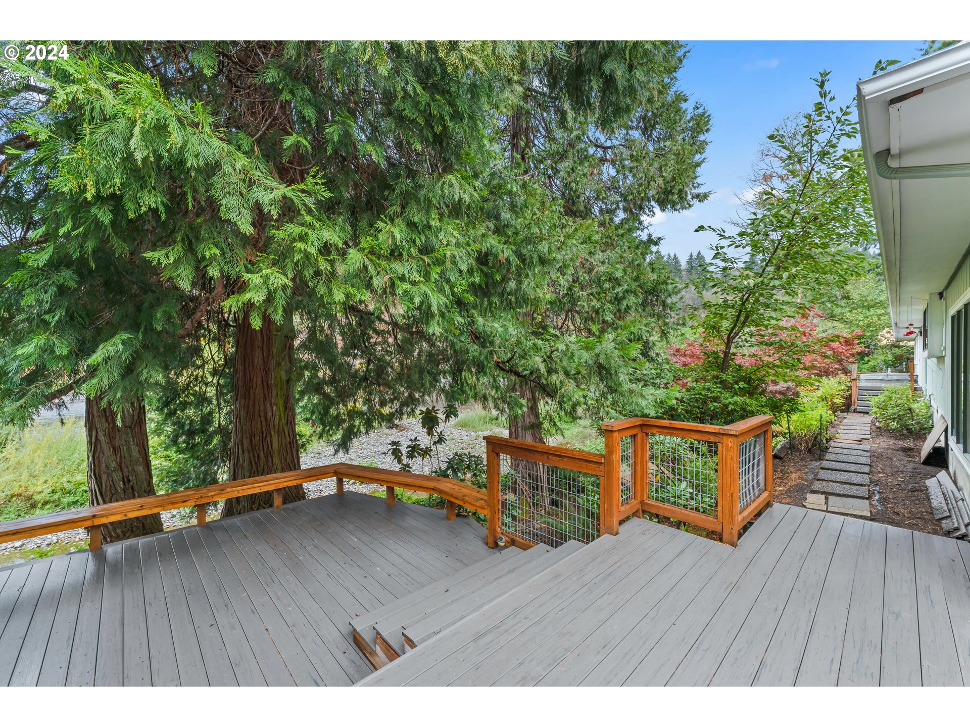 91070 Leashore Drive Vida, OR 97488 - Photo 20 of 43 a view of outdoor space with deck and backyard