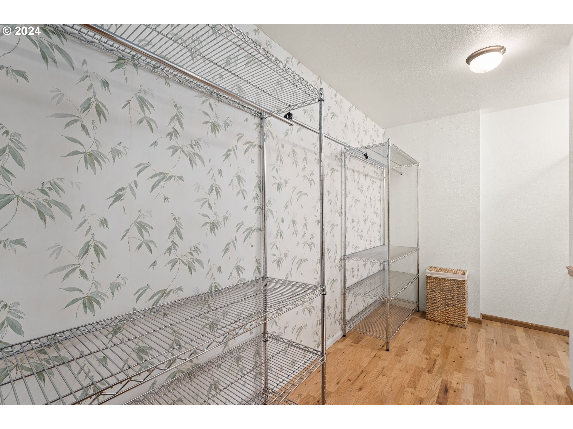 91070 Leashore Drive Vida, OR 97488 - Photo 37 of 43 a bathroom with a shower