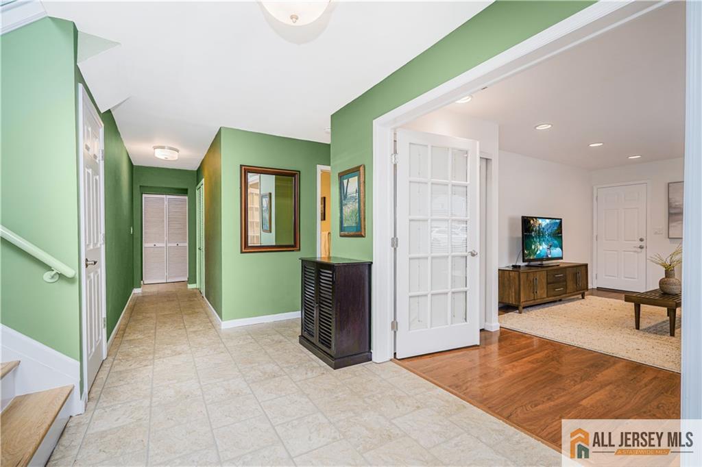11 Agate Road East Brunswick, NJ 08816 - Photo 31 of 49