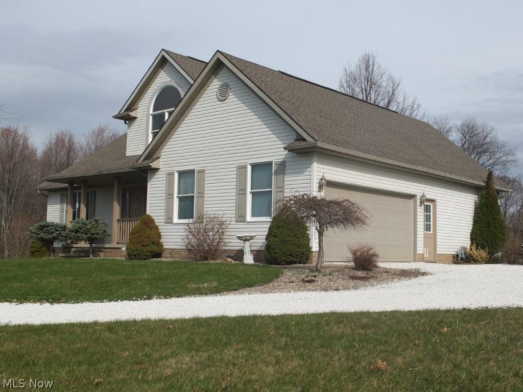 7327 Navarre Road Southwest Massillon, OH 44646 - Photo 26 of 26 2-car side load garage.